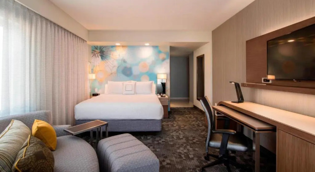 Номер Standard Courtyard by Marriott Calgary South