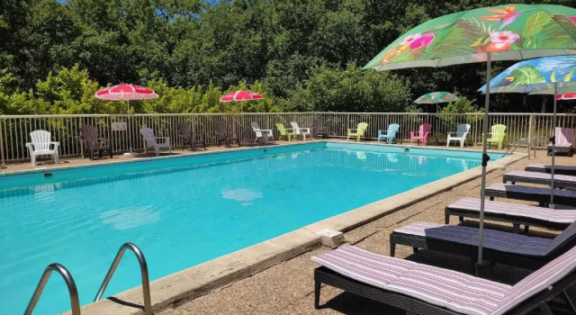 Kamea Club La Gironie, Rezerwuj Hotel Hotele w Correze z parkingiem, Parking