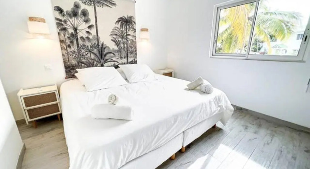 Kalina, beautiful duplex 100m from Orient Bay beach with swimming pool