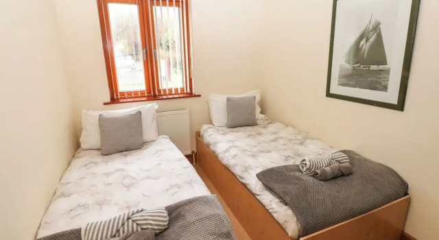 15 Sovereign House