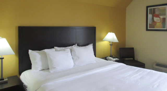Days Inn & Suites Cincinnati, Varaa Hotelli Hotellit Cincinnati aamiaisella, Aamiainen