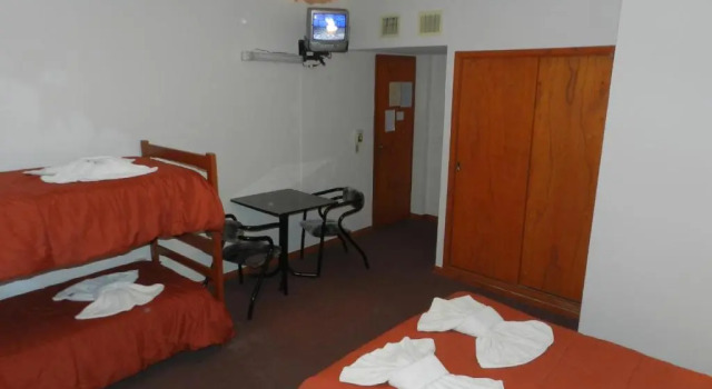 Четырёхместный номер Standard Sun-Shine Hotel