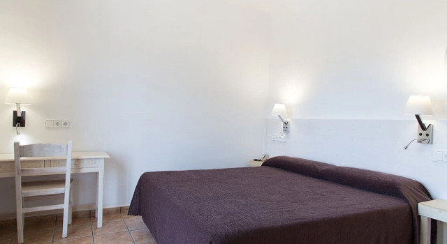 Hotel Entre Pinos, Book Hotel Es Calo Formentera
