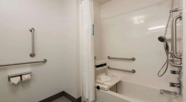 Четырёхместная студия Hampton Inn & Suites Xenia Dayton