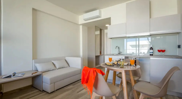 Трёхместный номер Standard с балконом Incognito Creta Luxury Suites and More