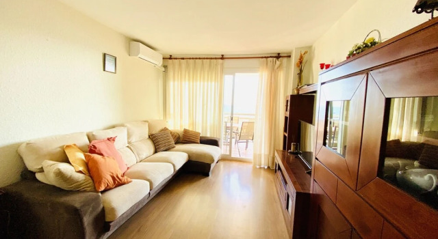 Piso Vacaciones En Cunit, Забронировать Отель Отели El Baix Penedès с парковкой, Парковка