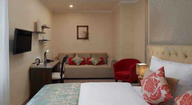 Номер Comfort Honour and Grace Hotel
