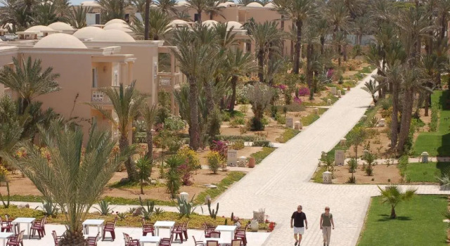 Четырёхместный номер Standard Hotel Zita Beach Resort