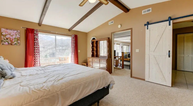 Коттедж Mountain-view Maggie Valley House w/ Spacious Deck