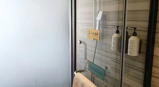 Номер Luxury XANA LITE Hotel Shixi Metro Station