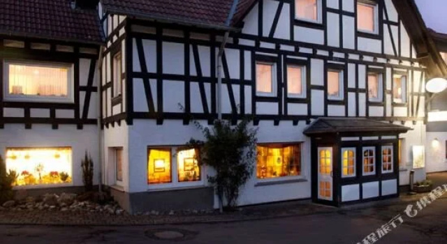 Landgasthof zur Bauernschnke, Забронировать Отель Отели Гуммерсбах с завтраком, Завтраки
