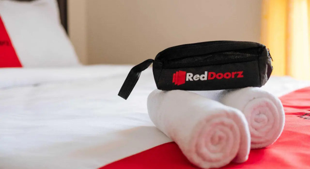 RedDoorz near Palembang Trade Center 4, Rezerwuj Hotel Palembang Sumatra