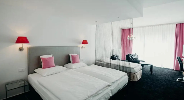 Трёхместный номер Standard Hotel Crystal