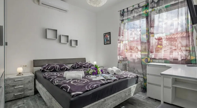 Comfortable Seaview Apartment Pacco