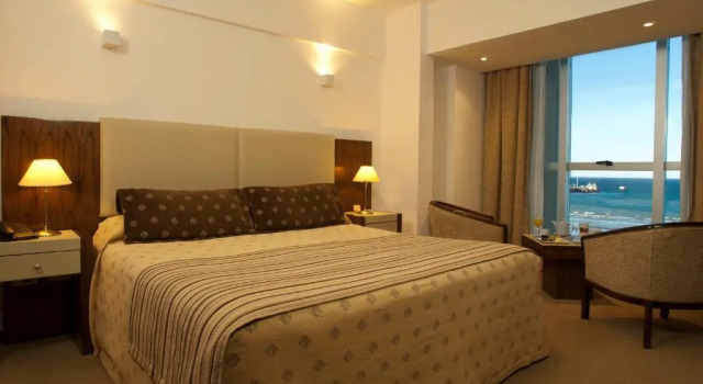Полулюкс Hotel Piren