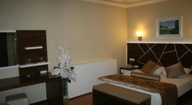Двухместный номер Standard с видом на бассейн Nysa Hotel