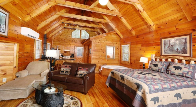 The Cuddle Hut Cabin