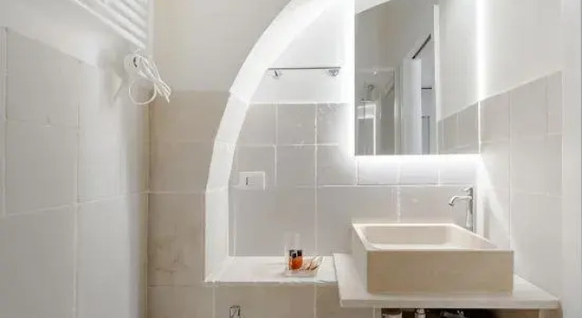 Palazzo della Torre 204 – Terrace Sea View Suite, Buchen Sie Hotel Bari Metropolitanstadt Bari