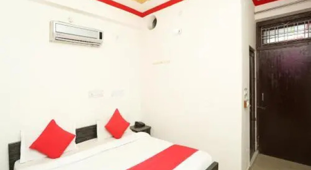 OYO 17329 R K Hotel, Забронировать Отель Отели штата Раджастхана 3 звезды, 3*
