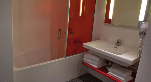 Номер Standard ibis Styles Toulouse Cite Espace
