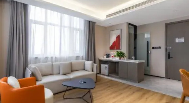 Люкс Jinyi X Hotel (Hohhot East Second Ring Road East Railway Station Branch)