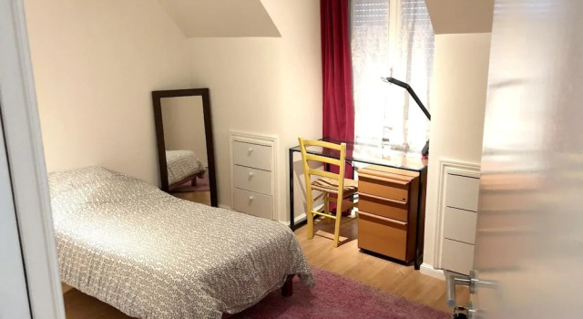 Apartment with 3 Bedrooms in Sannois, with Enclosed Garden And Wifi, Varaa Huoneisto  