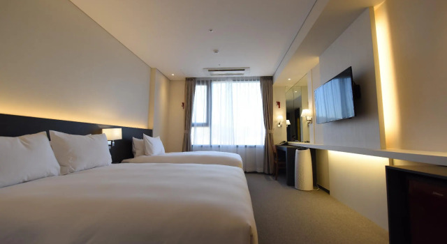 Трёхместный номер Deluxe Geoje Artnouveau Suite Hotel