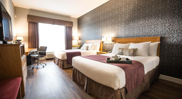 Cambridge Hotel and Conference Centre, Rezervați Hotel Cambridge Huron, Perth, Waterloo and Wellington