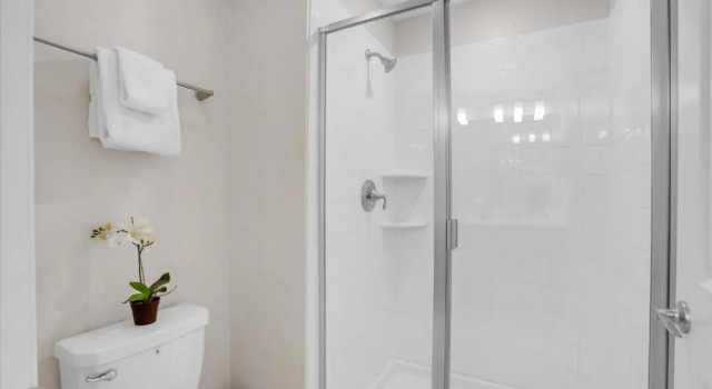 Коттедж с 4 комнатами Great 17 Guest FREE Resort