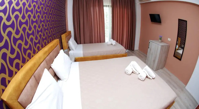 Трёхместный номер Standard с балконом и с видом на горы Hotel Ocean