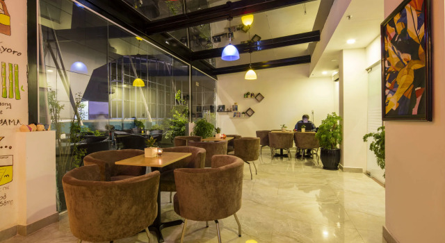 TTC Hotel Deluxe Airport, Забронировать Отель Танбинь Хошимин, рядом с Международный выставочный и конференц-центр Хошимина HIECC