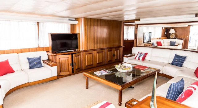 Salt Dancer Mega Yacht Vacation, จอง โรงแรม ชายฝั่ง Fort Pierce ฟลอริดา