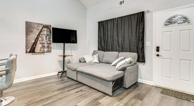 Easy I-85 Access! Quiet Fairburn Extended Stay, Book Feriehus Sommerhuse i Union City, Hytte