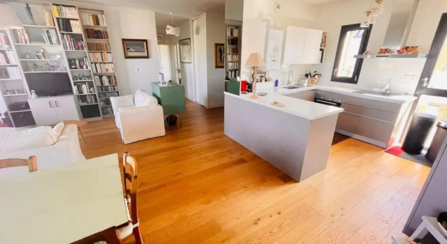 Apartment With Parking 2 Bedrooms & Furnished Terrace