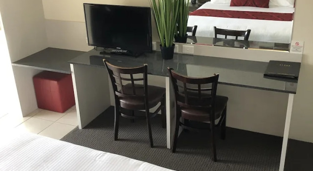 Двухместный номер Executive Golden West Motor Inn