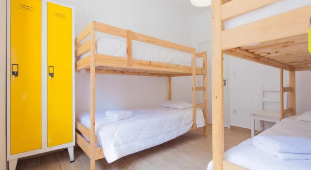 Кровать в общем номере Furadouro Terrace Hostel