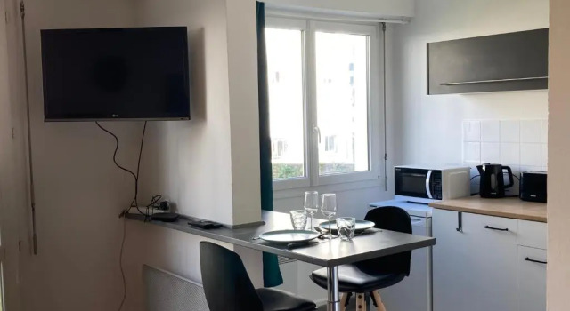Lumineux Studio 30m² sur Cour - Proche Tram/Centre