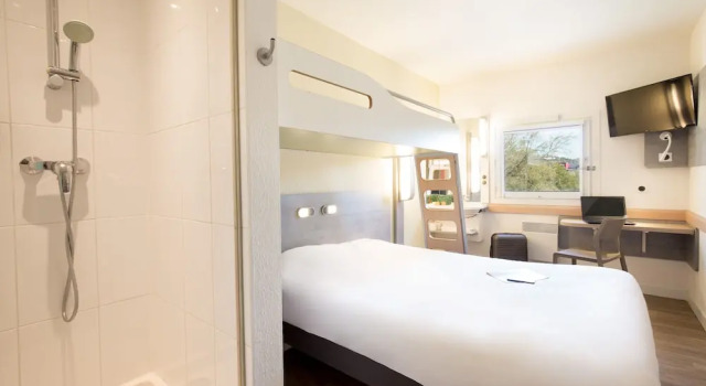 Трёхместный номер ibis budget Fréjus Saint-Raphaël Capitou A8