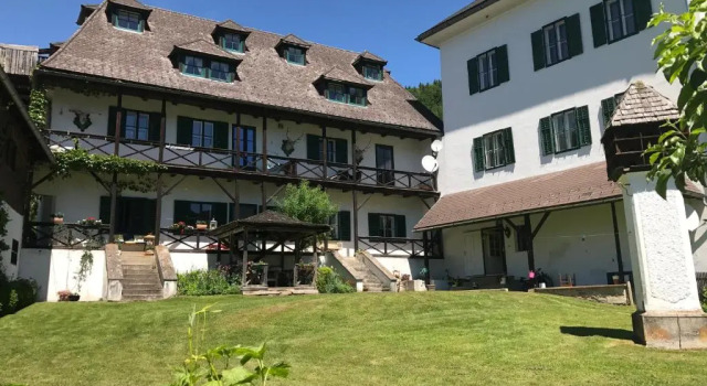 Schloss Gstatt, Rezervați Hotel Oeblarn 