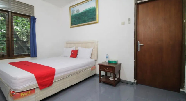 RedDoorz @ Jalan Bangka 2, Book Hotel Jakarta Jakarta Province