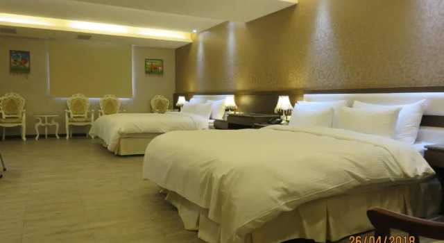 Четырёхместный номер Standard Mao Hua Motel