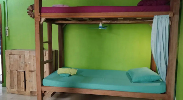 Arjuna Garden Homestay - Hostel, Book Hostel / Vandrerhjem Billige hoteller i Mantrijeron