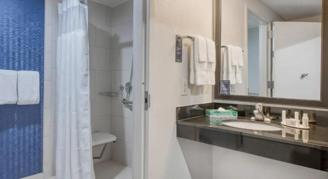 Номер Standard Fairfield Inn & Suites Raleigh Crabtree Valley