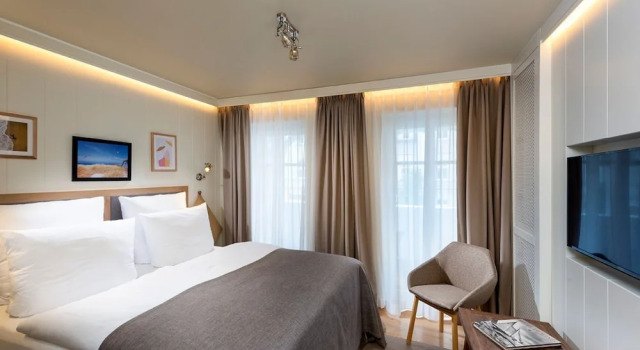 Двухместный номер Standard с балконом LOEV - VELA Hotels