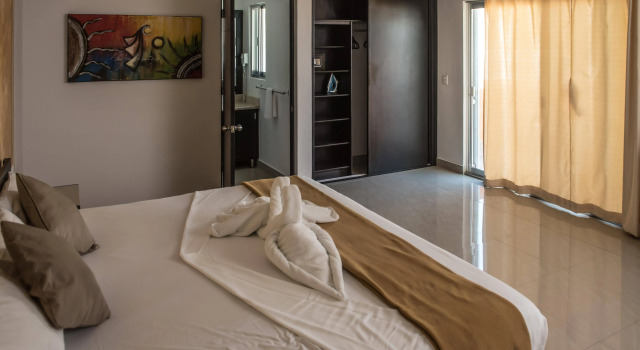 Sunrise 42 Suites Hotel, Забронировать Отель Отели Плая-дель-Кармен с парковкой, рядом с Пляжный клуб Mamitas, Парковка