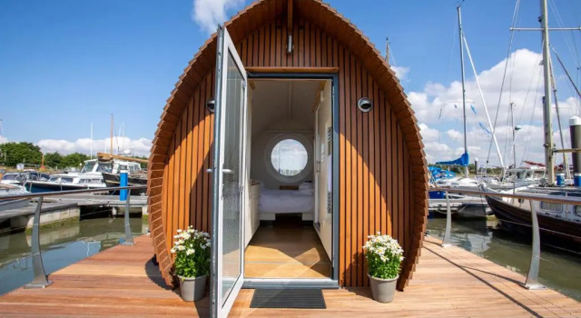 Номер Deluxe Samphire Ark 900 Boat