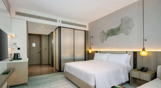 Номер Standard Doubletree By Hilton GuangAn