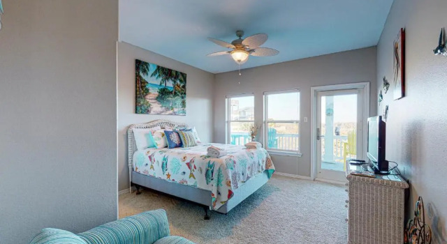 KD664 4BR Home, Full Gulf Views From Third Floor Balcony, property features 1st Floor Game Room