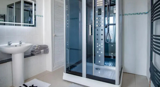 Апартаменты Skyfall - 2 Bedroom Apartment - Milford Haven