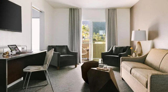 Люкс V Capri Palm Springs, a Dolce by Wyndham